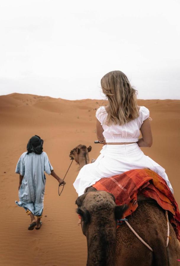 Sahara Luxury Tented Camp Мерзуга Экстерьер фото