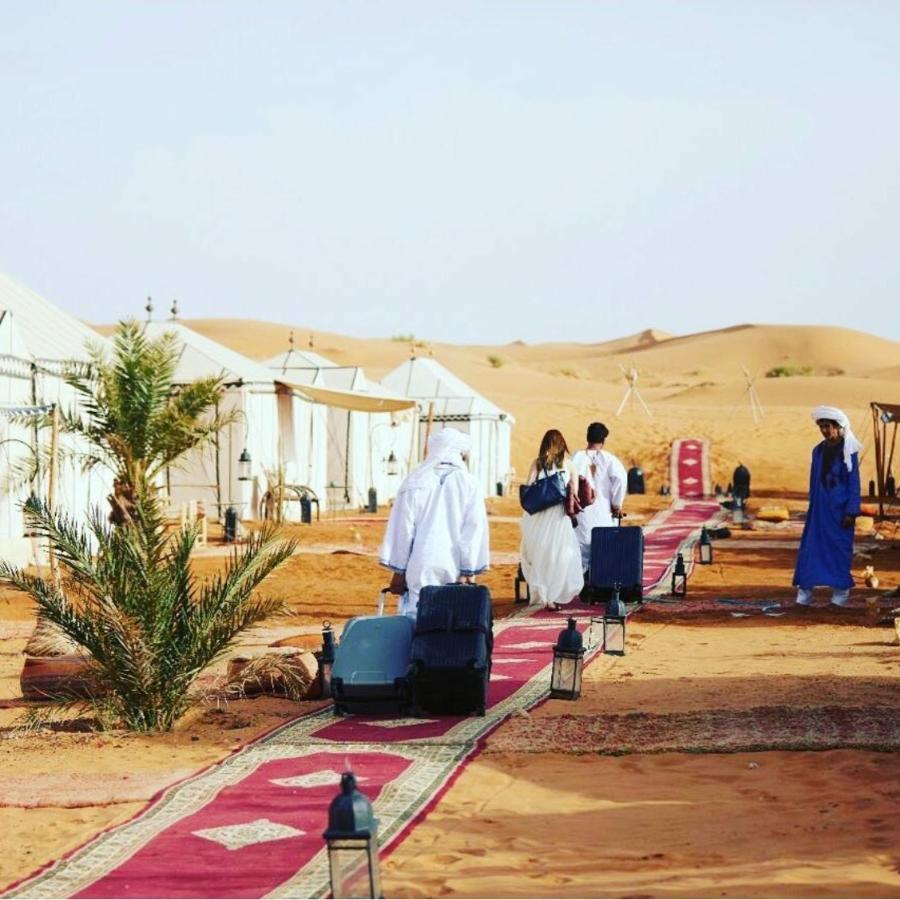 Sahara Luxury Tented Camp Мерзуга Экстерьер фото
