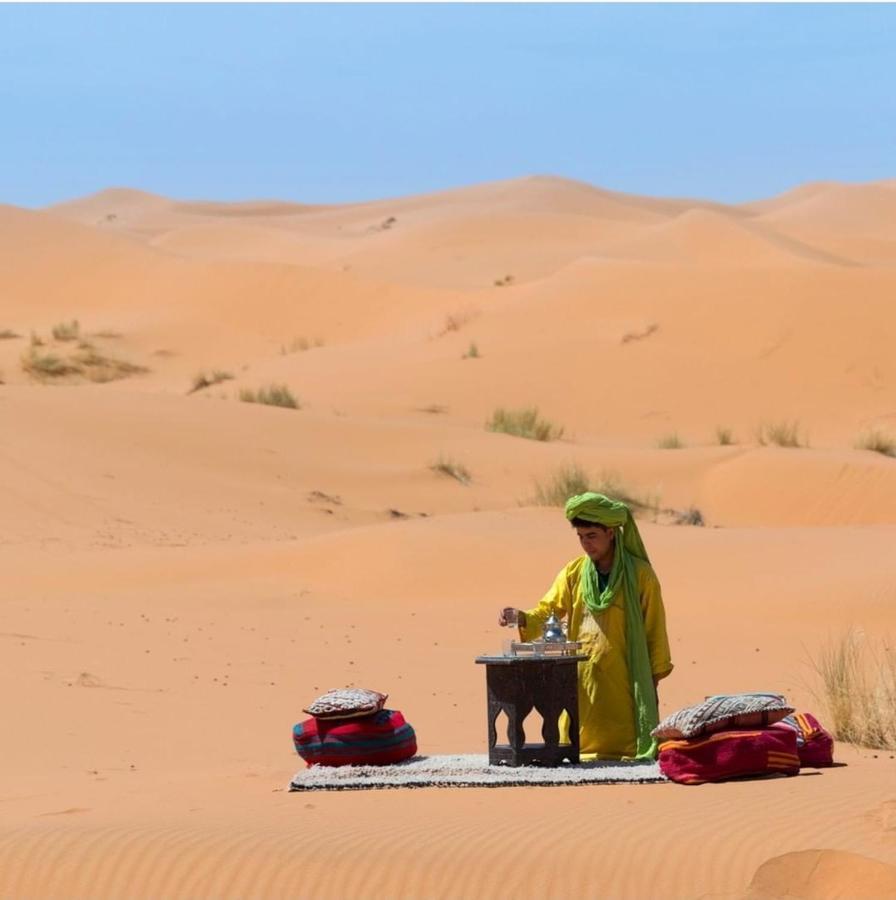 Sahara Luxury Tented Camp Мерзуга Экстерьер фото